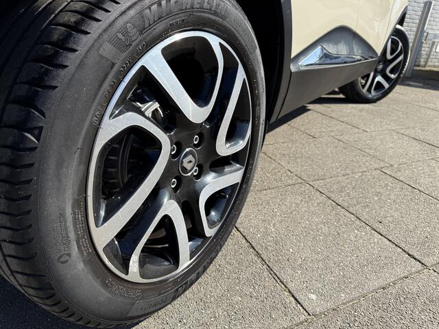 Renault CAPTUR 1.2 TCe Dynamique Aut. Automaat, Audio, Privacy glass, Lichtmetalen velgen, etc. Aflev.controle beurt, a.p.k., garantie in overleg