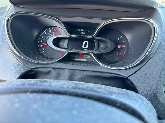 Renault CAPTUR TCe 120 Xmod LEDEREN INTERIEUR/ STOELVERWARMING/ PARK ASSIST ACHTER + CAMERA/ ARMSTEUN/ TREKHAAK/ ETC... DEALER ONDERHOUDEN! RIJKLAAR!