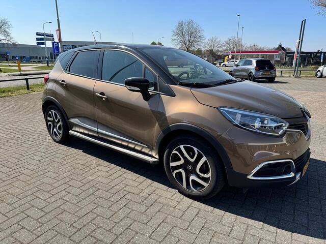 Renault CAPTUR TCe 120 Xmod LEDEREN INTERIEUR/ STOELVERWARMING/ PARK ASSIST ACHTER + CAMERA/ ARMSTEUN/ TREKHAAK/ ETC... DEALER ONDERHOUDEN! RIJKLAAR!