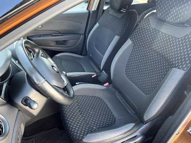 Renault CAPTUR 0.9 TCe Intens / CAMERA/ PARKEERSENSOREN / NAVIGATIE