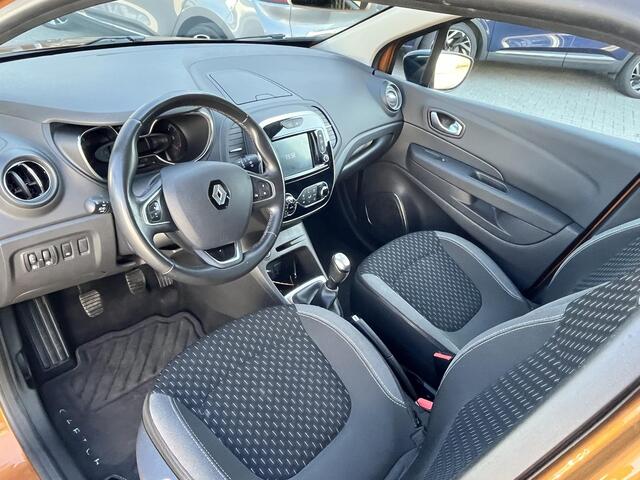 Renault CAPTUR 0.9 TCe Intens / CAMERA/ PARKEERSENSOREN / NAVIGATIE
