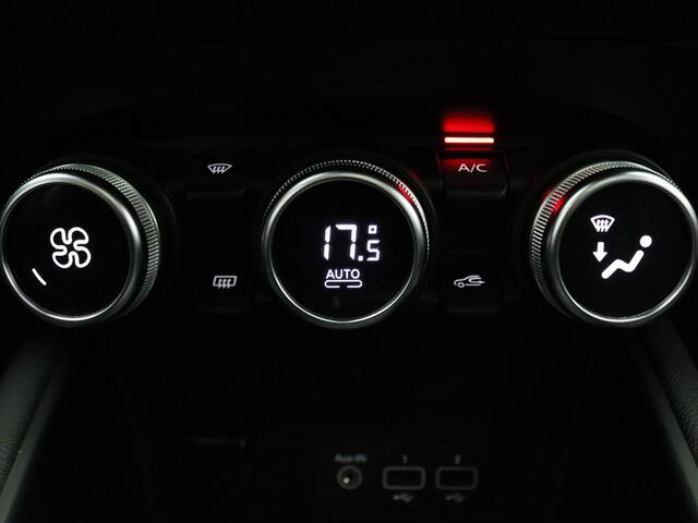 Renault CAPTUR TCe 140pk Intens EDC/AUTOMAAT BOSE | Adapt. Cruise | Camera | Parkeersens. v+a | Stoel-/stuur-/voorruitverw.
