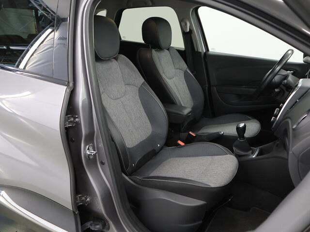 Renault CAPTUR 0.9 TCe Intens | Navigatie | Parkeercamera | Climate Control | Keyless Go | Dodehoekdetectie |
