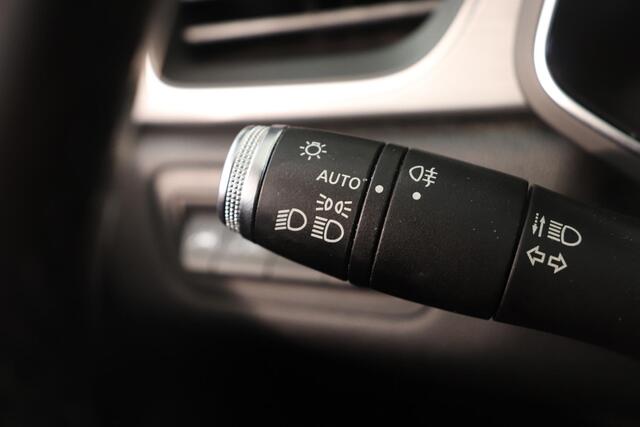 Renault CAPTUR 1.3 TCe 130 Intens | Apple Carplay Android Auto Navigatie | Climtronic | Parkeersensor | Trekhaak |
