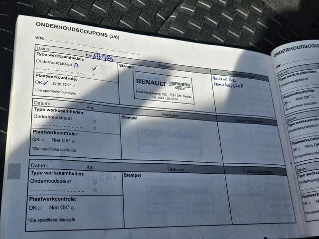 Renault CAPTUR 0.9 TCe Intens / 1e Eigenaar / Dealer Onderhouden / Achteruitrijcamera / Android Auto / Climate Control / Sensoren Voor en Achter / Navigatie / Reservewiel /