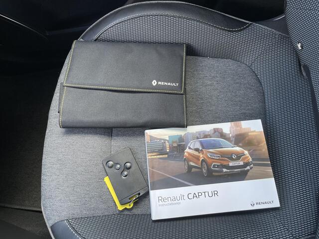 Renault CAPTUR TCe 120 EDC Limited / Automaat / Automatische Airco / Navigatie / Trekhaak / Lichtmetalen velgen / Parkeersensoren achter