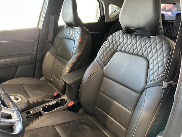 Renault CAPTUR 1.3 TCe 130 Initiale Paris AUTOMAAT | TREKHAAK | ACHTERUITRIJCAMERA | PARKEERSENSOREN VOOR-/ACHTER | FULL OPTION