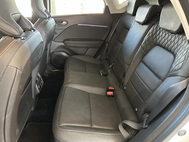 Renault CAPTUR 1.3 TCe 130 Initiale Paris AUTOMAAT | TREKHAAK | ACHTERUITRIJCAMERA | PARKEERSENSOREN VOOR-/ACHTER | FULL OPTION