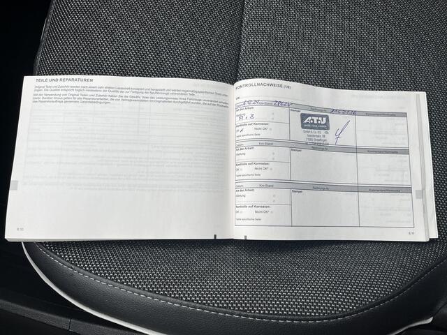 Renault CAPTUR 1.3 mild hybrid 140 Intens Automaat / Achteruitrij Camera / Cruise- en Climate Control / Apple Carplay & Android Auto / Navigatie / Keyless Entry & Start / Parkeersensoren voor en achter / Lane assist