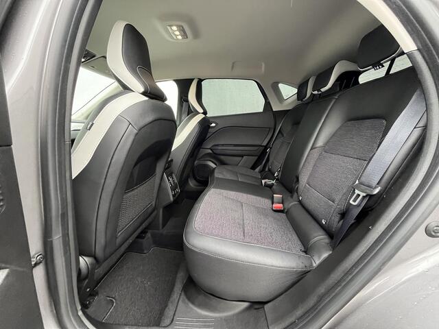 Renault CAPTUR 1.3 mild hybrid 140 Intens Automaat / Achteruitrij Camera / Cruise- en Climate Control / Apple Carplay & Android Auto / Navigatie / Keyless Entry & Start / Parkeersensoren voor en achter / Lane assist