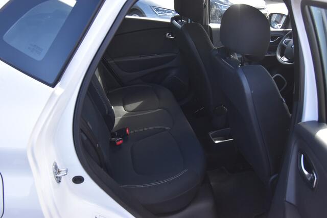 Renault CAPTUR 1.5 dCi Zen , TREKHAAK , AIRCO , NAVI , CR CONTR , PDC V+A ,