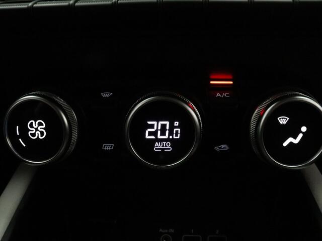 Renault CAPTUR TCe 130pk Edition One EDC/AUTOMAAT BOSE | 360° Camera | Cruise | Climate | Navi | Parkeersens. v+a