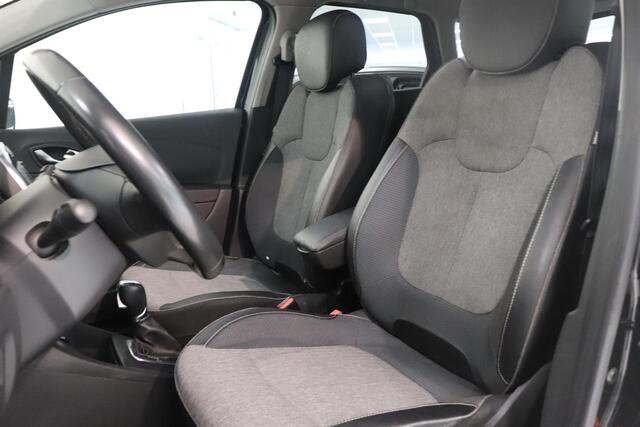 Renault CAPTUR 1.2 TCe Intens | Parkeersensor | Climatronic | Navigatie | Trekhaak | LED | Armsteun |