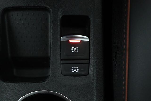 Renault CAPTUR 1.6 E-Tech Plug-in Hybrid 160 Initiale Paris