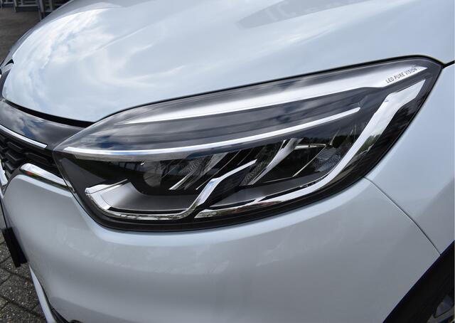Renault CAPTUR 0.9 TCe Intens / Navigatie / 17" LM / Sensoren achter / Carplay / Keyless