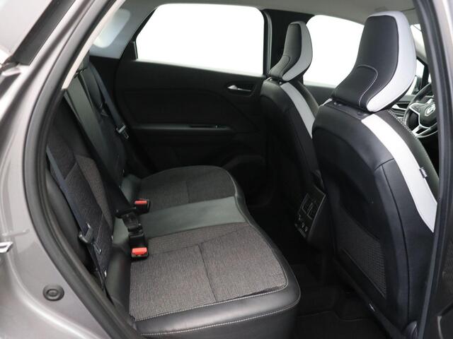 Renault CAPTUR 1.6 E-Tech Hybrid 145 Intens | Stoel- en stuurwielverwarming | Grootscherm | Achteruitrijcamera |