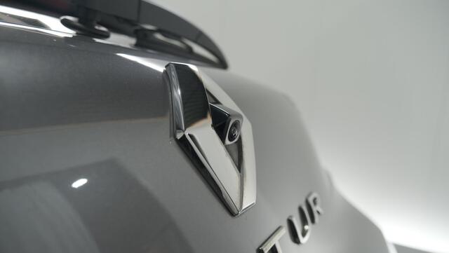 Renault CAPTUR Mild Hybrid 140 EDC Techno | 360 Camera | 9.3 Inch Grootscherm | Stoelverwarming | Apple Carplay | 18 Inch Lichtmetalen Velgen