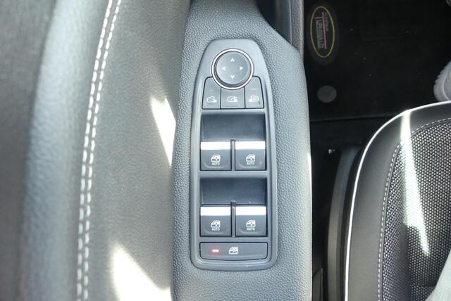Renault CAPTUR 1.3 TCe 140 Intens ADAPTIEVE CRUISE, CLIMA, NAVI, WINTER PACK, PDC V&A, 14.781KM