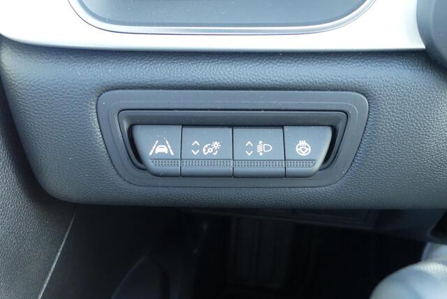 Renault CAPTUR 1.3 TCe 140 Intens ADAPTIEVE CRUISE, CLIMA, NAVI, WINTER PACK, PDC V&A, 14.781KM