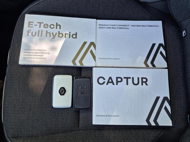 Renault CAPTUR 1.6 E-Tech full hybrid 145 techno Automaat / Pack Full Screen / Apple Carplay Android Auto / Navigatie / Adaptief cruise control / Achteruitrijcamera / Stuurverwarming /