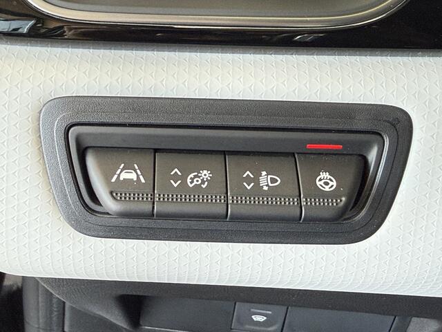 Renault CAPTUR 1.3 TCe 140PK Intens | Groot Navi | ACC | Bose | Stoel, stuur en voorruitverwarming | Camera | Dealer onderhouden!