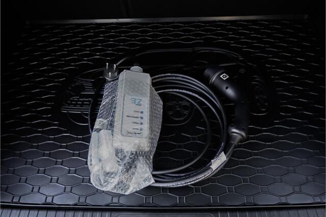 Renault CAPTUR 1.6 E-Tech Plug-in Hybrid 160 Intens Camera Trekhaak 18"