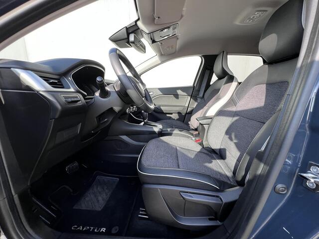 Renault CAPTUR 1.6 E-Tech Hybrid 145 Intens / Dealer onderhouden / Achteruitrijcamera / Parkeersensoren V+A / Navigatie via Apple Carplay Android / Climate Control / DAB /