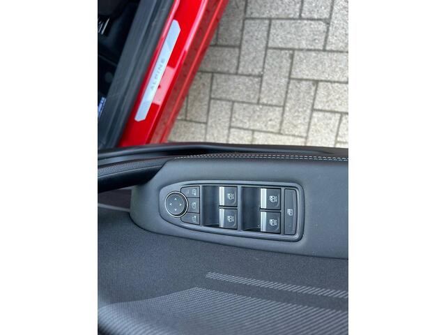 Renault CAPTUR 1.6 E-Tech full hybrid 145 esprit Alpine/Pack Winter/Harman&Kardon/Adaptieve Cruise