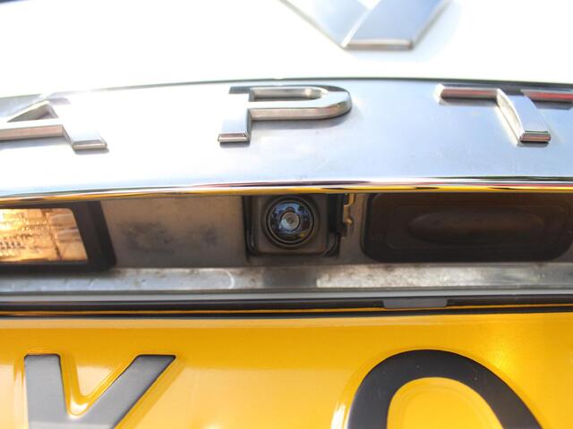 Renault CAPTUR TCe 90 Intens / DEALER OND. / EASY LIFE PACK / NAVI / CAMERA / PDC V+A / PRIV GLASS / BLINDSPOT / PARK ASS. / CRUISE / CLIMATE / KEYLESS / ANDROID AUTO / 17''