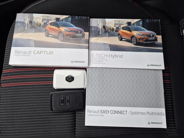 Renault CAPTUR 1.6 Hybrid 145 E-Tech R.S. Line Automaat / Afneembare trekhaak / Apple Carplay Android Auto / Achteruitrijcamera / Lichtmetalen wielen 18" / Cruise control / Keyless Entry/Start /