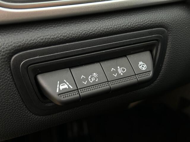 Renault CAPTUR 1.3 TCe 140Pk R.S. Line Automaat | Adapt Cruise | Keyless-Go | Camera | Apple Carplay | Android auto | Stoelverw | Stuurverw | Navi | LED | LMV18'' | Dealer onderhouden | Zeer nette