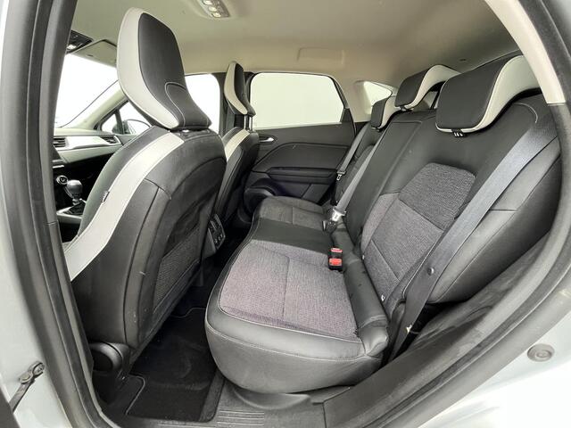Renault CAPTUR 1.3 mild hybrid 140 techno / Achteruitrijcamera / Parkeersensoren voor en achter / Apple Carplay & Android Auto / Keyless Entry & Start / Cruise- en Climate Control
