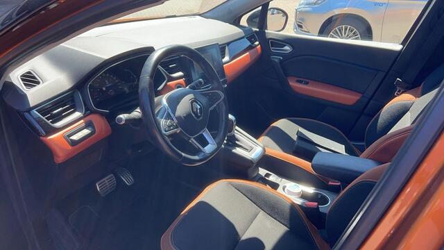 Renault CAPTUR 1.3 TCe 130 Intens | Achteruitrijcamera | Stoelverwarming | Navigatie | Apple Carplay