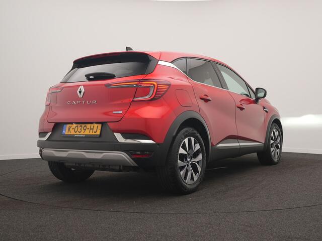 Renault CAPTUR 1.6 E-Tech Plug-in Hybrid 160 Business - RIJKLAARPRIJS - Achteruitrijcamera - 360 graden Camera