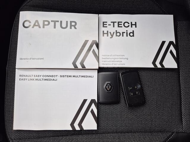Renault CAPTUR 1.6 E-Tech full hybrid 145 techno Automaat / 9,3"Groot Navigatie / Apple Carplay Android Auto / Navigatie / Cruise control Keyless Entry/Start / Achteruitrijcamera / Climate control / Draadloze telefoon lader /