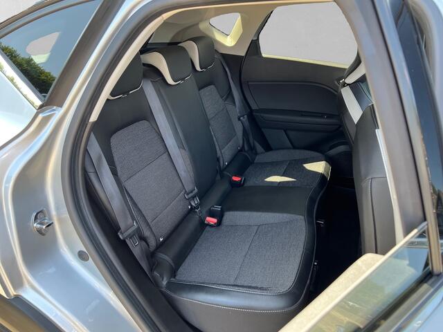 Renault CAPTUR 1.6 E-Tech Plug-in Hybrid 160 Intens PANO / 360 CAMERA / NAVI / ECC