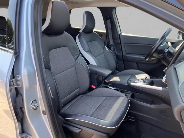 Renault CAPTUR 1.6 E-Tech Plug-in Hybrid 160 Intens PANO / 360 CAMERA / NAVI / ECC