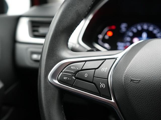 Renault CAPTUR 1.3 TCe 140 Intens Automaat 141pk | Apple Carplay | Sportstoelen | Navigatie | Camera | DAB | L.M. 18" | Cruise Control |
