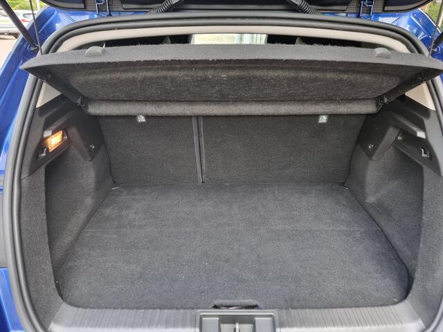 Renault CAPTUR 1.6 E-Tech Plug-in Hybrid 160pk Intens | Leder | Privacy | Zeer nette staat!