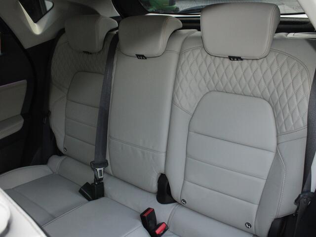 Renault CAPTUR 1.3 TCe 130 Initiale Paris Trekhaak/pan dak