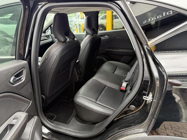 Renault CAPTUR 1.3 TCe 155 Initiale Paris | Trekhaak | Glazen schuif-kantel dak | Bose Audio | 360 graden camera | Leer | Stoel & stuur verwarming |