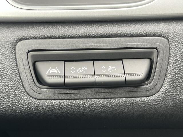 Renault CAPTUR 1.6 E-Tech full hybrid 145 techno / Goed onderhouden / Navigatie / Achteruitrijcamera / Climate Control / 17" LM wielen /
