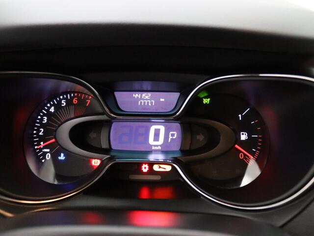Renault CAPTUR 120pk TCe Xmod Automaat Camera | Cruise | Navi | Parkeersens. achter | Stoelverw. | Trekhaak