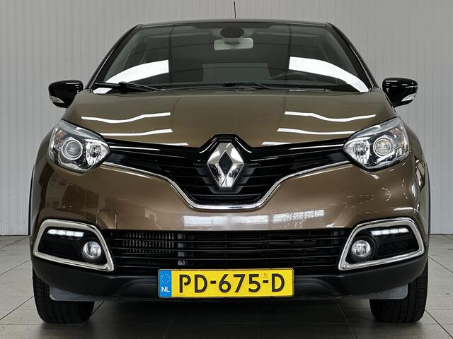 Renault CAPTUR 1.2 TCe Dynamique/ AUTOMAAT!/ Trekhaak/ 17'' LMV/ Keyless/ Navi/ Clima/ Cruise/ Elek. pakket/ Isofix/ Bluetooth/ Armsteun/ Multi. LEDER. Stuur/ Mistl./ Chroom/ PDC/ Extra getint glas.