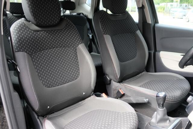 Renault CAPTUR 0.9 TCe 90pk Intens | Navi | Camera | Trekhaak | Dodehoek | Climate