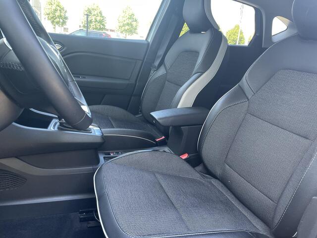 Renault CAPTUR 1.6 E-Tech Hybrid 145 Intens / Navigatie / Camera /