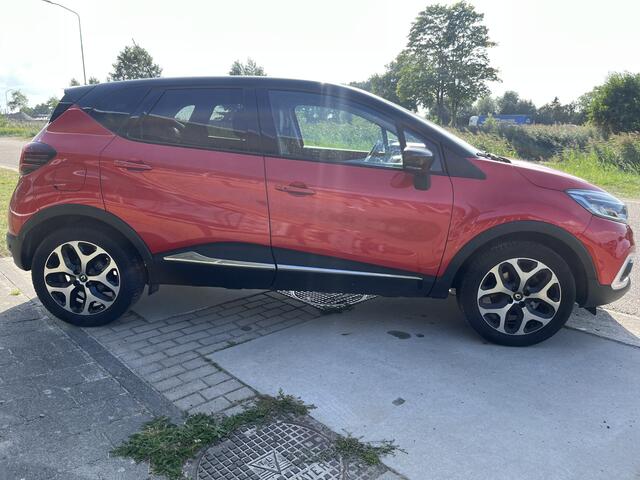 Renault CAPTUR 1.2 TCe Intens / Dealer onderhouden / Automaat / 1e. eigenaar / Door ons geleverd / Camera / PDC V+A / 17'' LMV /