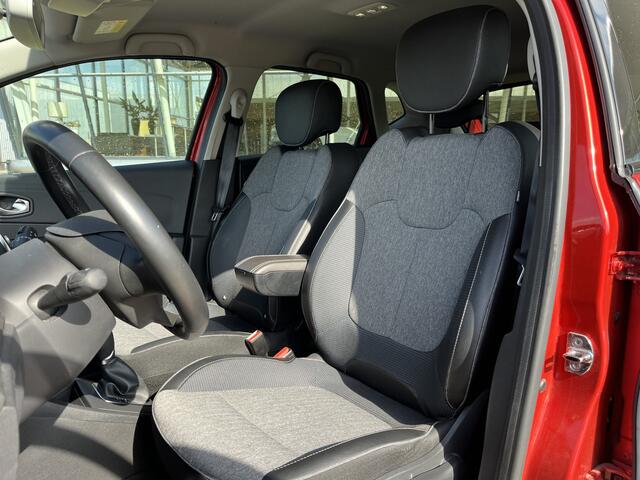 Renault CAPTUR 1.2 TCe Intens / Dealer onderhouden / Automaat / 1e. eigenaar / Door ons geleverd / Camera / PDC V+A / 17'' LMV /