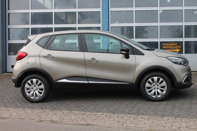 Renault CAPTUR 0.9 TCE LIMITED Parkeer sensoren / Cruise control / Trekhaak