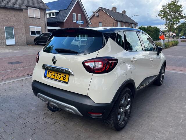 Renault CAPTUR 0.9 TCE INTENS / NAVI / CRUISE CTR. / TREKHAAK / CARPLAY